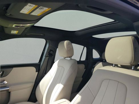 Used 2025 Mercedes-Benz GLA 250 image 11