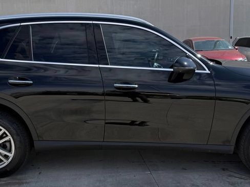 Used 2023 Mercedes-Benz GLC 300 image 5