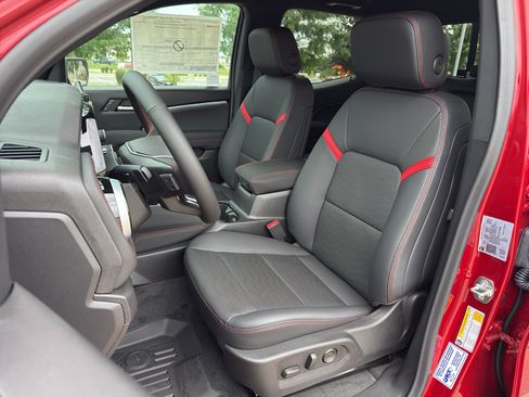 New 2026 Chevrolet Colorado Z71 w/ Technology Package AWD/4WD image 15