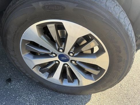 Used 2019 Ford F150 XL w/ Equipment Group 101A Mid AWD/4WD image 7