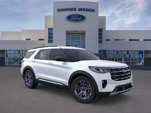 New 2025 Ford Explorer Active w/ Active Comfort Package AWD/4WD image 7