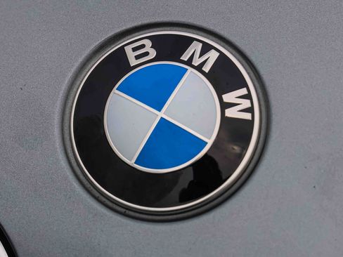Used 2023 BMW 330i xDrive Sedan w/ Premium Package AWD/4WD image 30