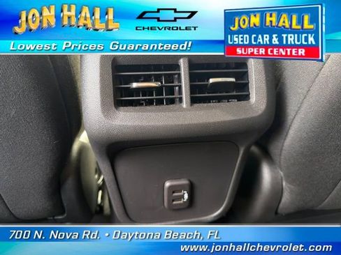 Used 2023 Chevrolet Equinox LT image 24