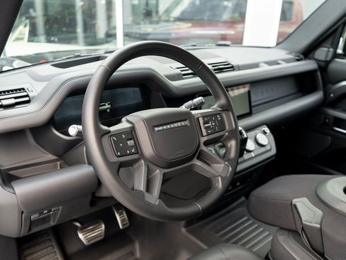 Used 2022 Land Rover Defender 110 X AWD/4WD image 13