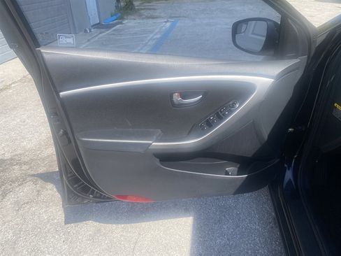 Used 2014 Hyundai Elantra GT FWD image 9