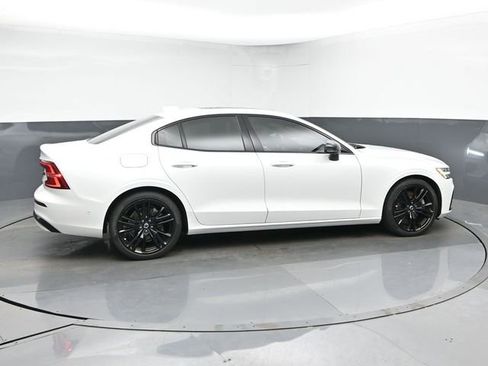 Used 2024 Volvo S60 B5 Plus w/ Climate Package FWD image 9