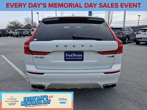 Used 2018 Volvo XC60 T6 Momentum w/ Advanced Package AWD/4WD image 9