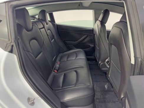 Used 2020 Tesla Model 3 Standard Range Plus image 36