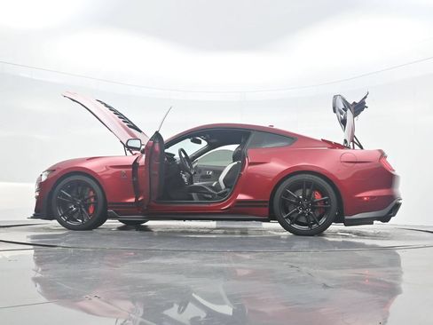 Used 2020 Ford Mustang Shelby GT500 w/ Technology Package RWD image 41