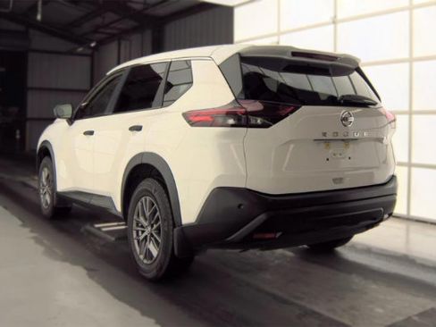 Used 2021 Nissan Rogue S FWD image 8