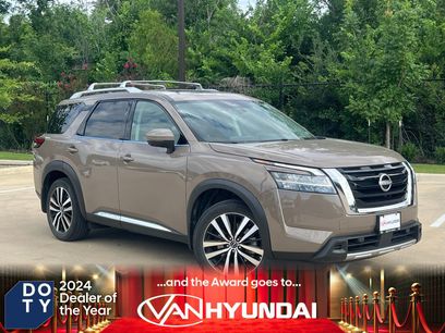 Used 2024 Nissan Pathfinder Platinum