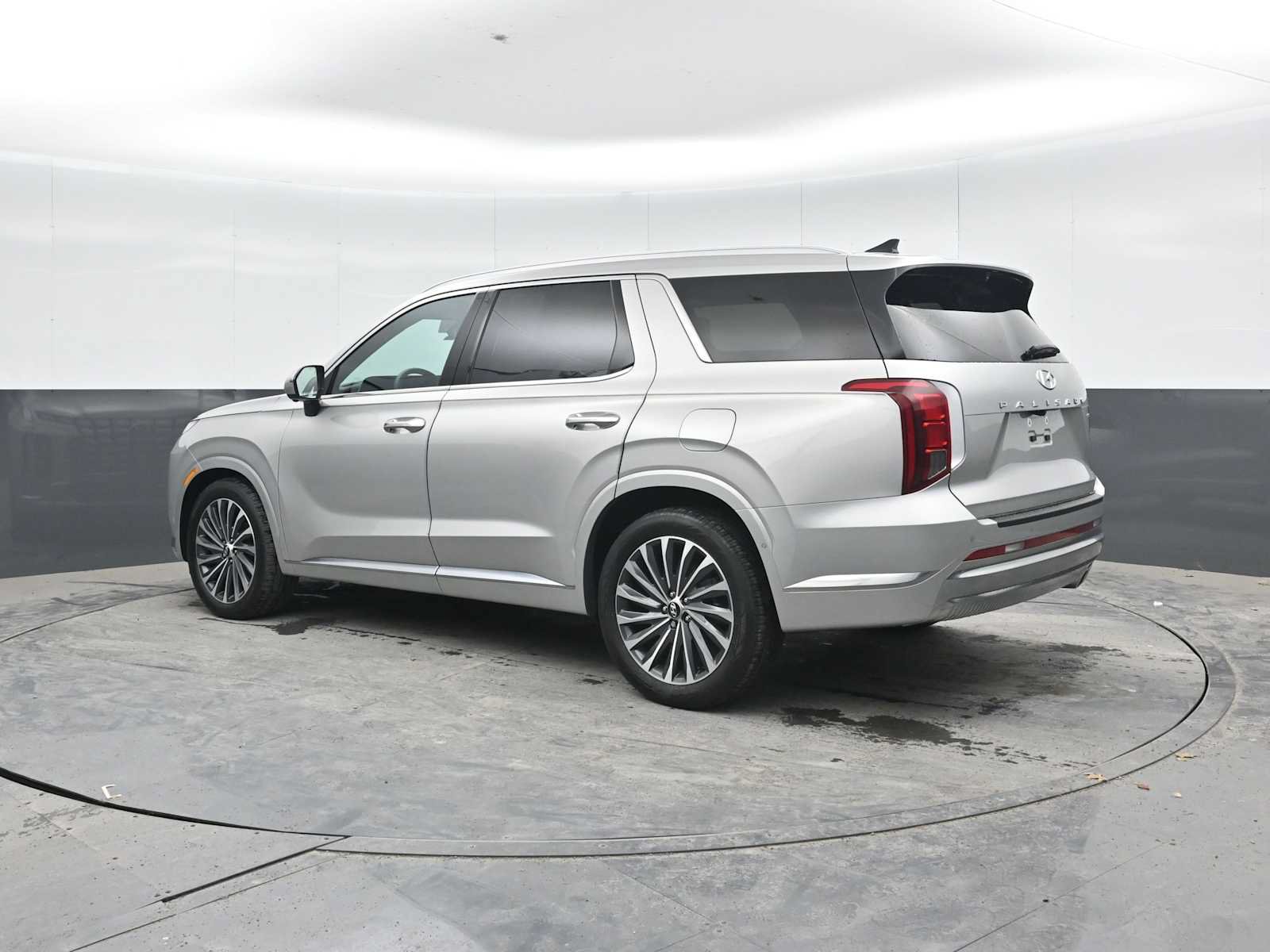 Used 2025 Hyundai Palisade Calligraphy AWD/4WD image 2