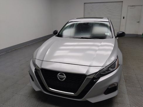Used 2020 Nissan Altima 2.5 SR w/ Premium Package FWD image 15