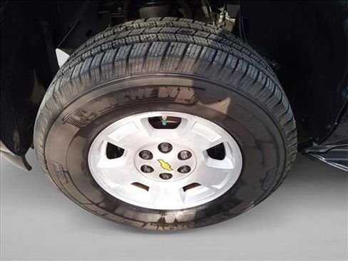 Used 2010 Chevrolet Tahoe LT RWD image 9