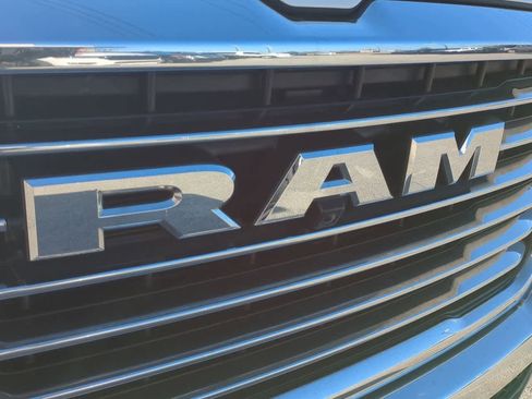 Used 2025 RAM 1500 Laramie image 12