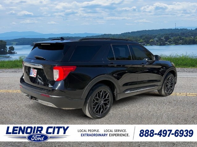 Used 2020 Ford Explorer XLT w/ Equipment Group 202A AWD/4WD image 3