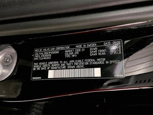 Certified 2023 Volvo XC60 B5 Core image 36