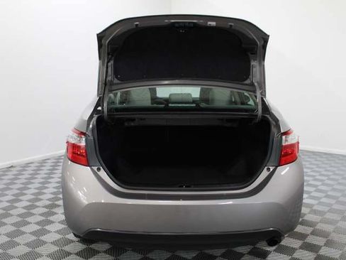 Used 2015 Toyota Corolla LE FWD image 16