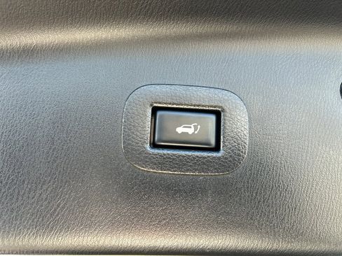 Used 2019 Nissan Armada Platinum w/ Captain's Chairs Package image 11