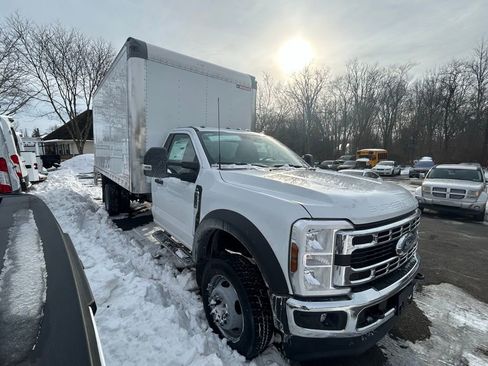 New 2026 Ford F550 2WD Regular Cab Super Duty image 3