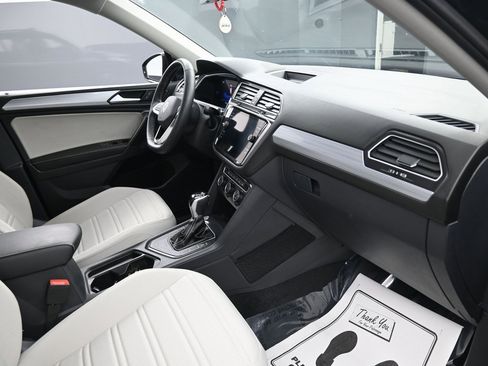 Used 2024 Volkswagen Tiguan S image 40