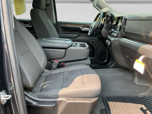 Used 2024 Chevrolet Silverado 1500 LT AWD/4WD image 15