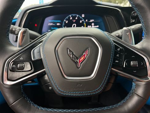 Used 2022 Chevrolet Corvette Stingray Premium Conv w/ Z51 Performance Package RWD image 21