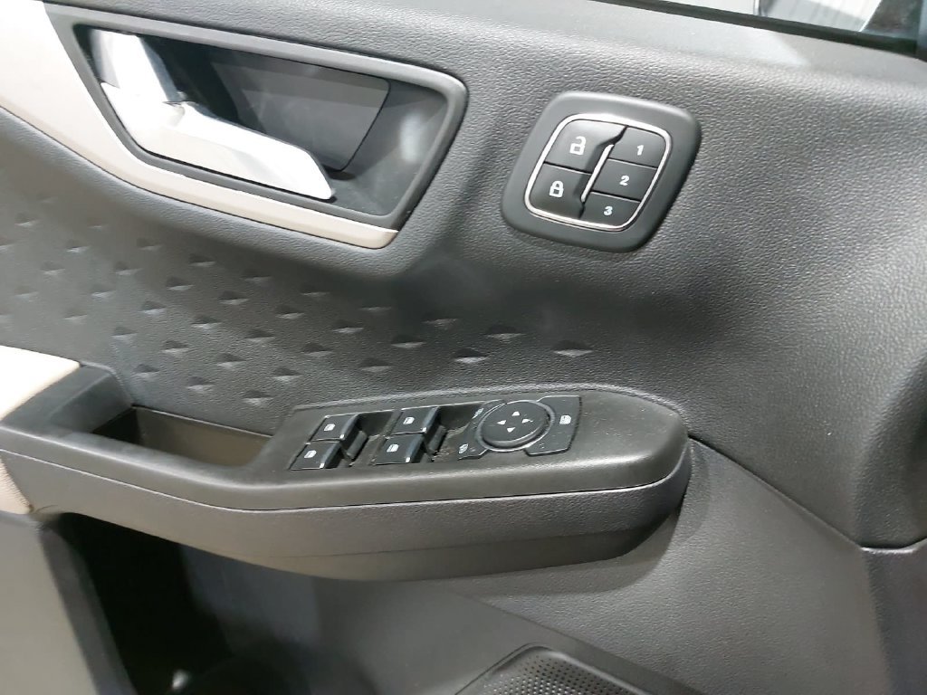 Used 2020 Ford Escape SEL FWD image 23