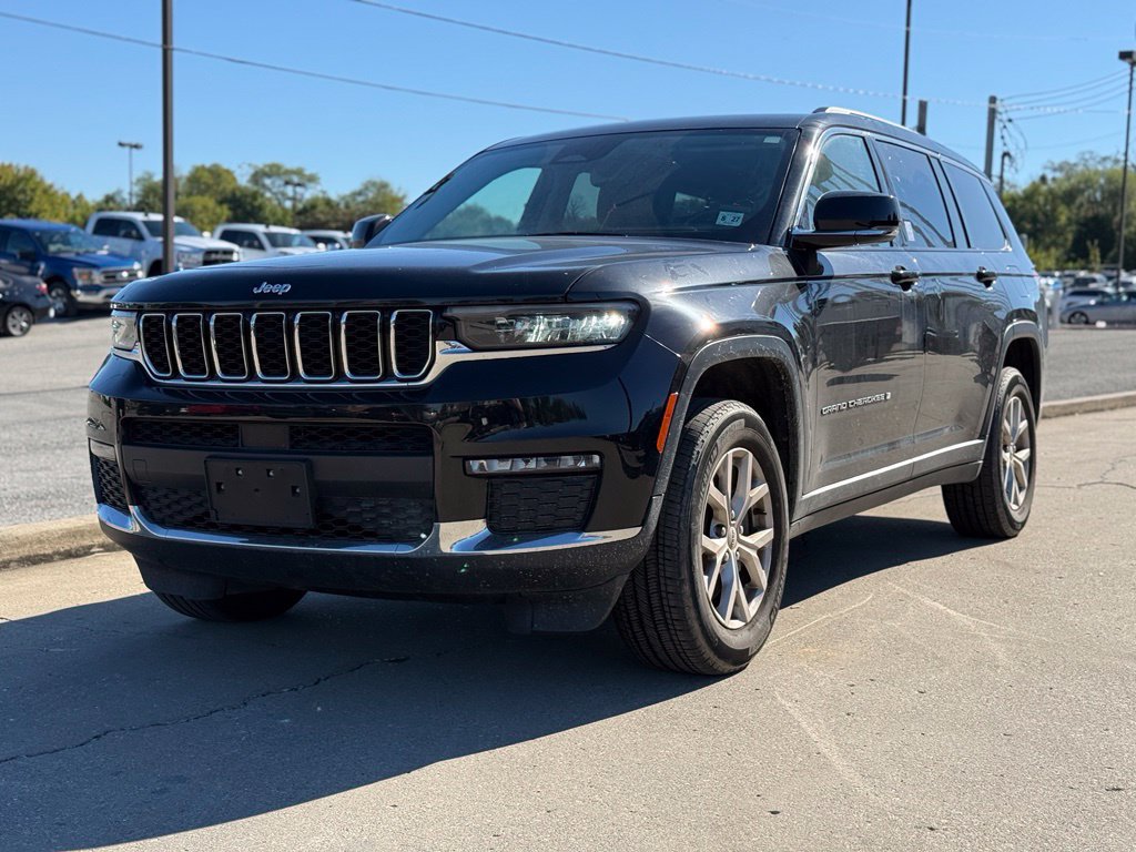 Used 2022 Jeep Grand Cherokee L Limited AWD/4WD image 2