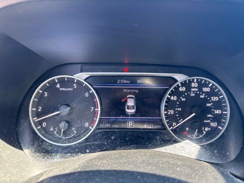 Used 2021 Nissan Sentra SV FWD image 2