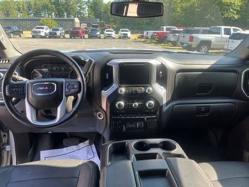 Certified 2021 GMC Sierra 1500 SLT w/ X31 Off-Road Package AWD/4WD image 17