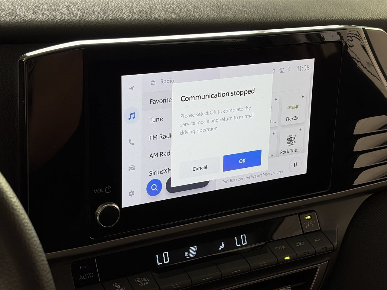 Used 2025 Toyota Camry LE FWD image 15