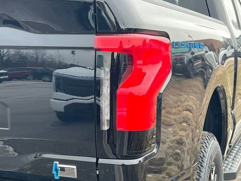 New 2025 Ford F150 Lightning XLT AWD/4WD image 5