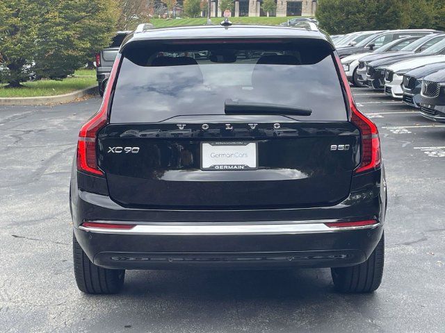 Certified 2025 Volvo XC90 B5 Plus AWD/4WD image 5