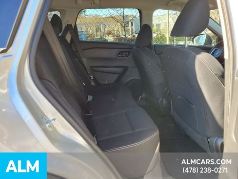 Used 2024 Nissan Rogue S image 9