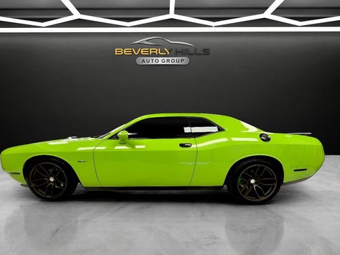 Used 2015 Dodge Challenger R/T Plus RWD image 2