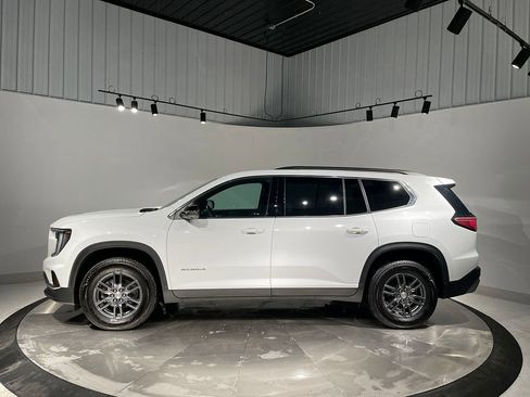Used 2025 GMC Acadia Elevation image 16