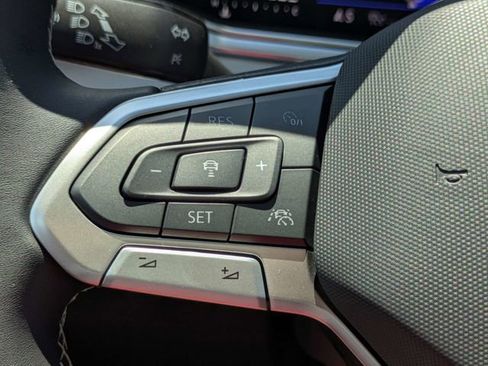 New 2026 Volkswagen Taos SE FWD image 26