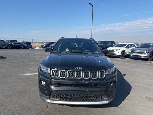 Used 2023 Jeep Compass Limited w/ Sun and Sound Group image 8