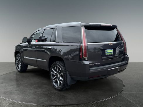 Used 2018 Cadillac Escalade Platinum AWD/4WD image 7