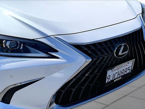 Certified 2024 Lexus ES 350 w/ Premium Package FWD image 28