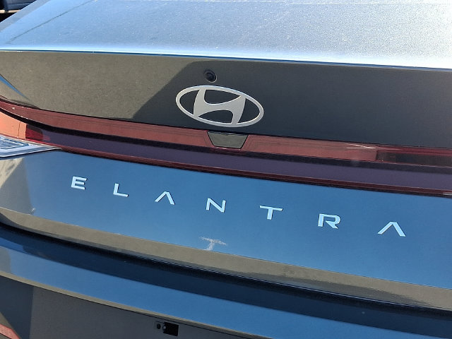 New 2026 Hyundai Elantra SE FWD image 11