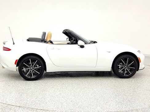 Used 2025 MAZDA MX-5 Miata Grand Touring image 4