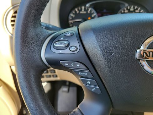 Used 2017 Nissan Pathfinder SL w/ SL Premium Package image 30