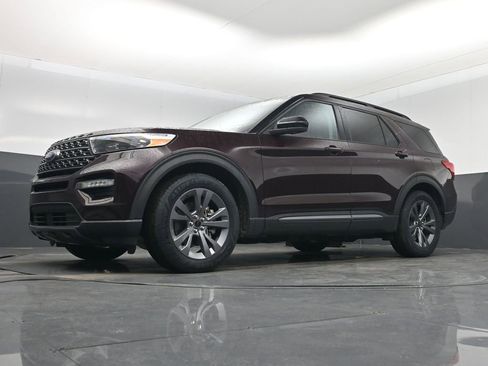 Used 2023 Ford Explorer XLT w/ Equipment Group 202A image 51