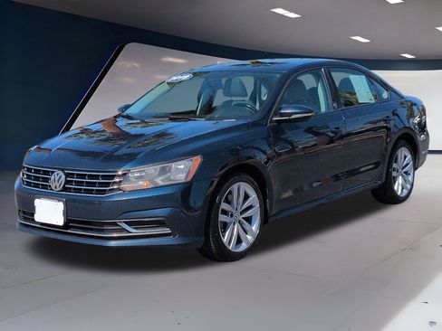 Used 2019 Volkswagen Passat 2.0T Wolfsburg w/ Wheels & Sunroof Package image 8