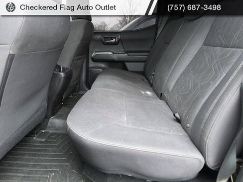 Used 2016 Toyota Tacoma TRD Off-Road w/ Towing Package image 20