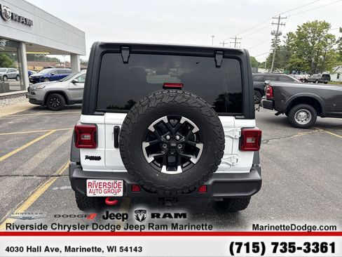 Used 2024 Jeep Wrangler Unlimited Rubicon w/ Technology Group image 8