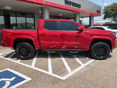 Used 2026 Toyota Tacoma SR5 AWD/4WD image 2