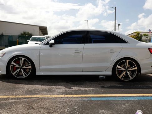 Used 2018 Audi RS 3 w/ Technology Package AWD/4WD image 3